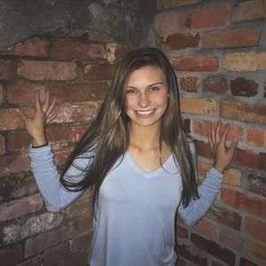 Meet your Posher, Katelyn